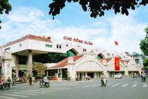 Cổng chợ Đồng Xuân