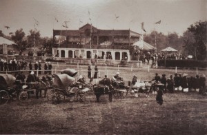Sân Quần Ngựa thời Pháp thuộc - Ảnh chụp của cựu Toàn quyền Đông dương Armand Rousseau