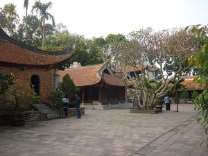 Khuôn viên chùa Đức La